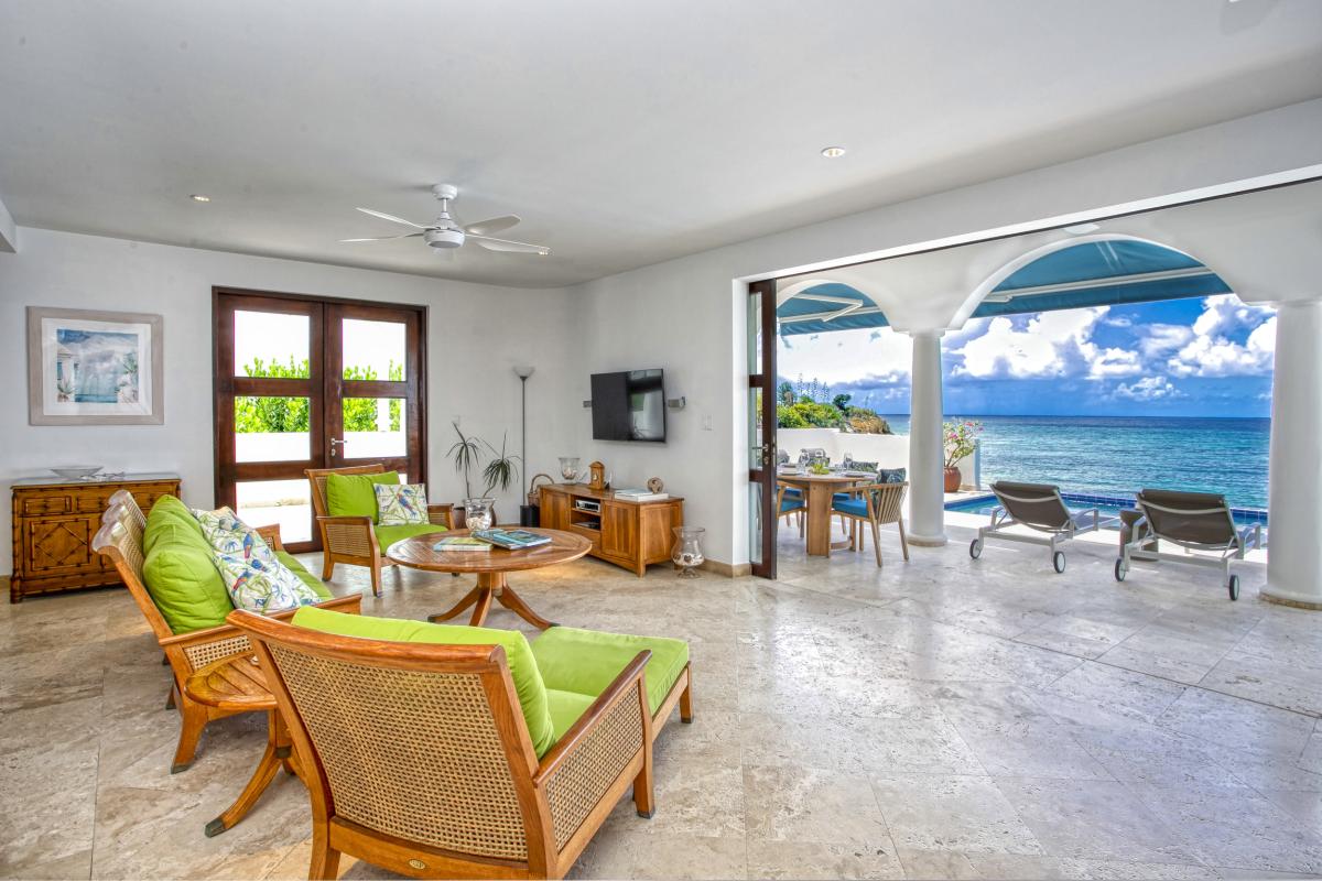 16_EtoiledeMer-IndoorLiving_ villa 4 chambres piscine vue mer Cupecoy Saint Martin